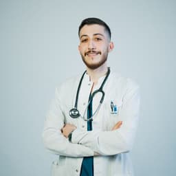 Retrato de un profesional sanitario joven